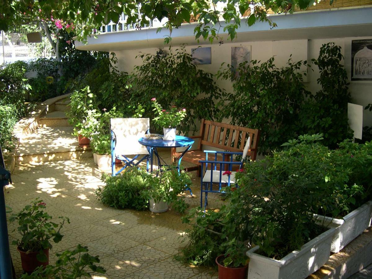 Seaview- 2 Space - Selfcatering Apartment - Helen No 3 Xiropigado Exterior photo